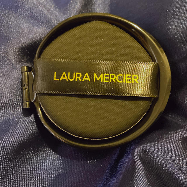 laura mercier(ローラメルシエ)のローラメルシエ　クッションファンデーション　レフィル 1C1 コスメ/美容のベースメイク/化粧品(ファンデーション)の商品写真