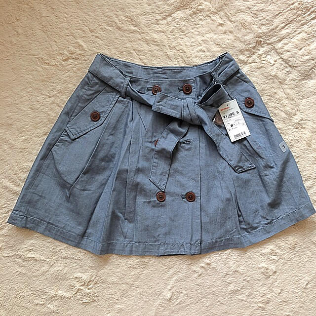 GU(ジーユー)の■ 新品　ジーユー　リボンスカート　ブルー　水色 レディースのスカート(ミニスカート)の商品写真