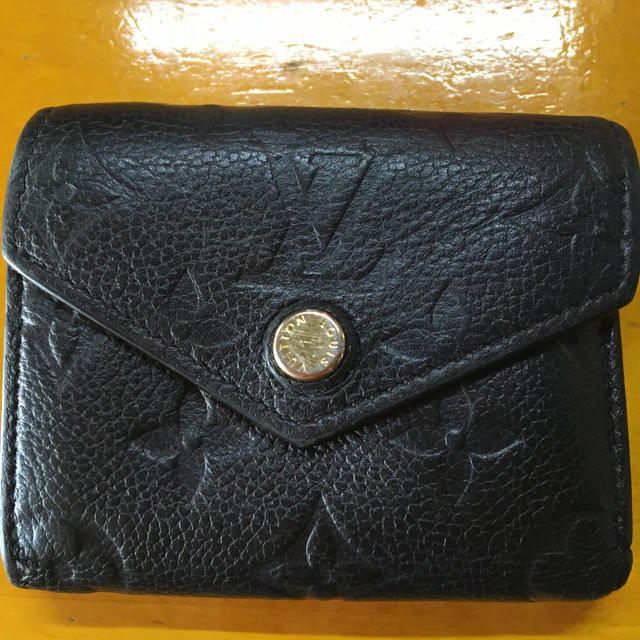 ルイヴィトン三つ折り財布 ルイヴィトン三つ折り財布