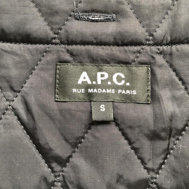 A.P.C(アーペーセー)のA.P.C. キルトライナー　コート　インナー メンズのジャケット/アウター(その他)の商品写真