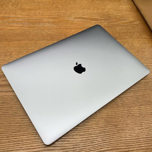 16GBストレージ訳あり　Apple MacBook Pro 15インチ 2016