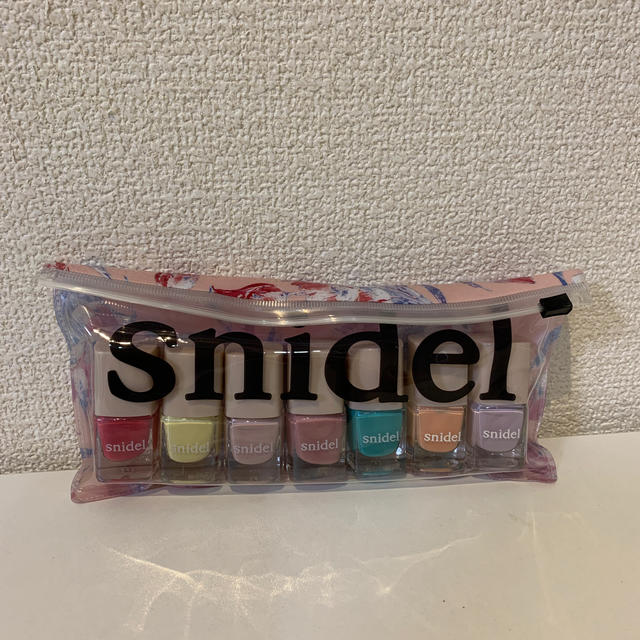 SNIDEL(スナイデル)のsnidel ネイルカラー コスメ/美容のネイル(マニキュア)の商品写真