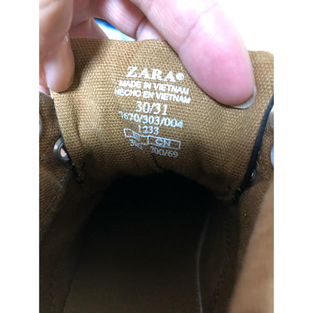 ZARA(ザラ)のzara キッズ スニーカー　19.0cm キッズ/ベビー/マタニティのキッズ靴/シューズ(15cm~)(スニーカー)の商品写真