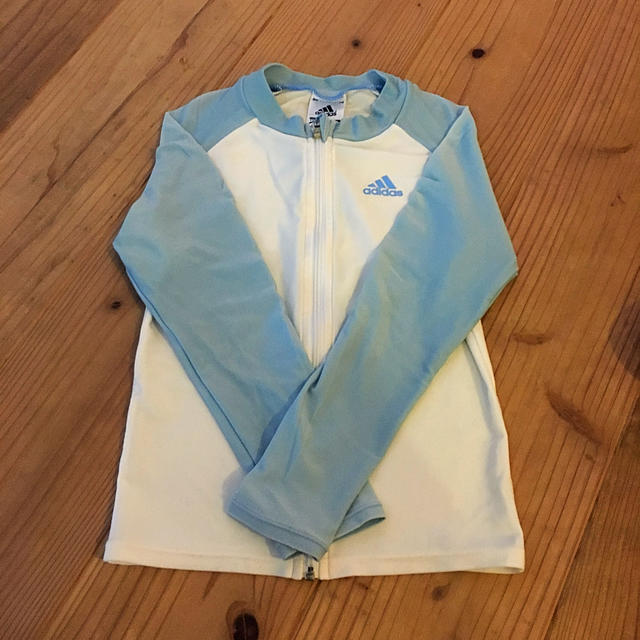 adidas(アディダス)のadidas☆ラッシュガード キッズ/ベビー/マタニティのキッズ服男の子用(90cm~)(水着)の商品写真