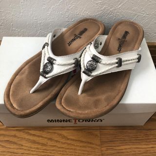 ミネトンカ(Minnetonka)のMinnetonka ミネトンカ　サンダル　トンガ(サンダル)