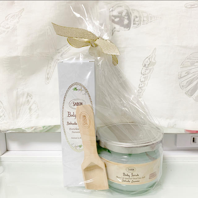 SABON(サボン)の［新品未使用］SABON ボディローション・ボディスクラブセット コスメ/美容のボディケア(ボディスクラブ)の商品写真