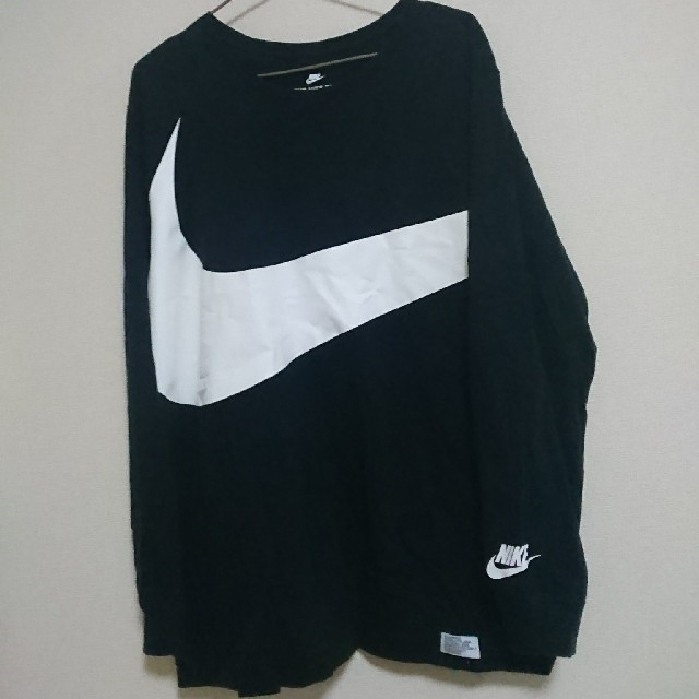 NIKE(ナイキ)のNIKE ナイキ ビッグロゴ スウォッシュ 長袖 メンズのトップス(Tシャツ/カットソー(七分/長袖))の商品写真