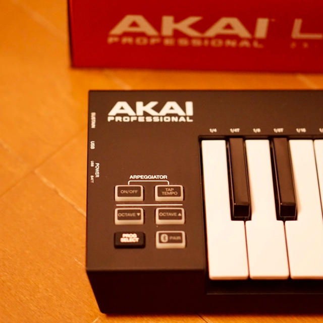 Akai LPK25 Wireless  MIDIキーボード Bluetooth 楽器のDTM/DAW(MIDIコントローラー)の商品写真