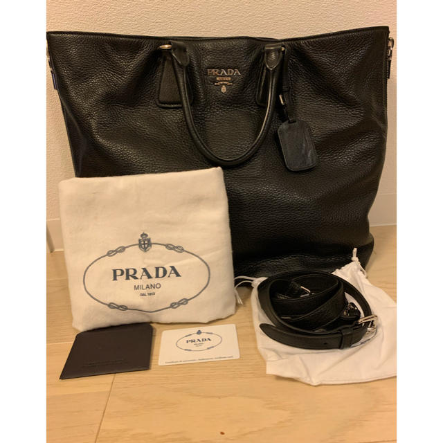 PRADA(プラダ)の最終価格！美品　PRADA トートバッグ レディースのバッグ(トートバッグ)の商品写真