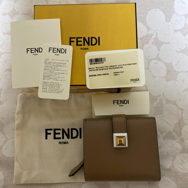 FENDI(フェンディ)のFENDI 財布 レディースのファッション小物(財布)の商品写真