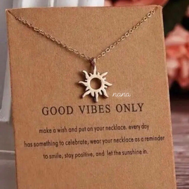 太陽 ネックレス ハワイアン 男女兼用 SUN アクセサリー 幸運 ハッピー メンズのアクセサリー(ネックレス)の商品写真