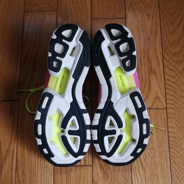 adidas(アディダス)の☆adidas adizero ランニングシューズ 24.5cm スポーツ/アウトドアのランニング(シューズ)の商品写真