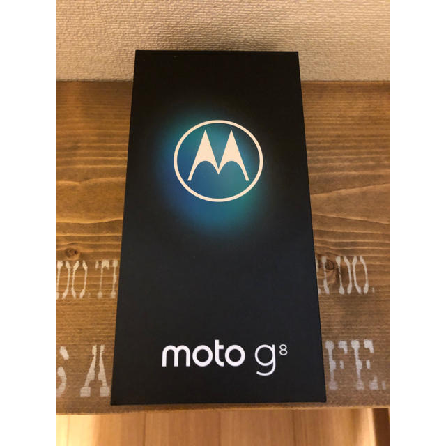 Motorola モトローラ simフリー　moto g8 ホログラムホワイト