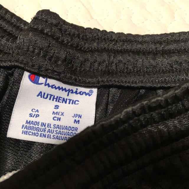 Champion(チャンピオン)の新品未使用タグ付き champion チャンピオン 黒 ハーフメッシュ　パンツ　 メンズのパンツ(ショートパンツ)の商品写真