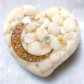 White moon オルゴナイト🌙✨(インテリア雑貨)