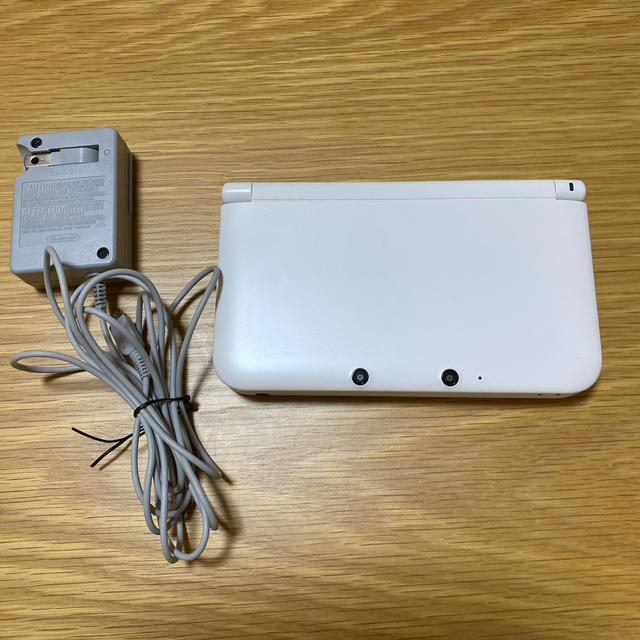 ニンテンドー3DS(ニンテンドー3DS)のニンテンドー3DS LL エンタメ/ホビーのゲームソフト/ゲーム機本体(携帯用ゲーム機本体)の商品写真