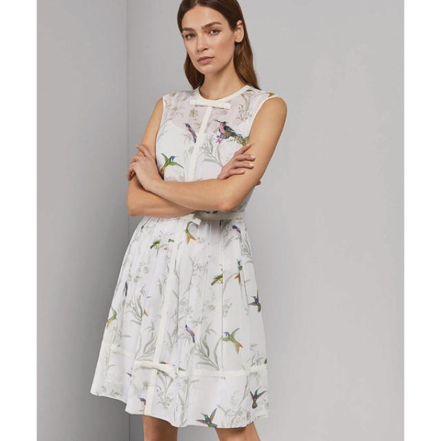 TED BAKER(テッドベイカー)のALEKSA　花柄シフォンワンピース レディースのワンピース(ひざ丈ワンピース)の商品写真