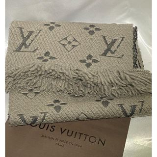 ルイヴィトン(LOUIS VUITTON)の【美品】ルイヴィトン　ロゴマニア　エシャルプ　マフラー　グレー(マフラー)