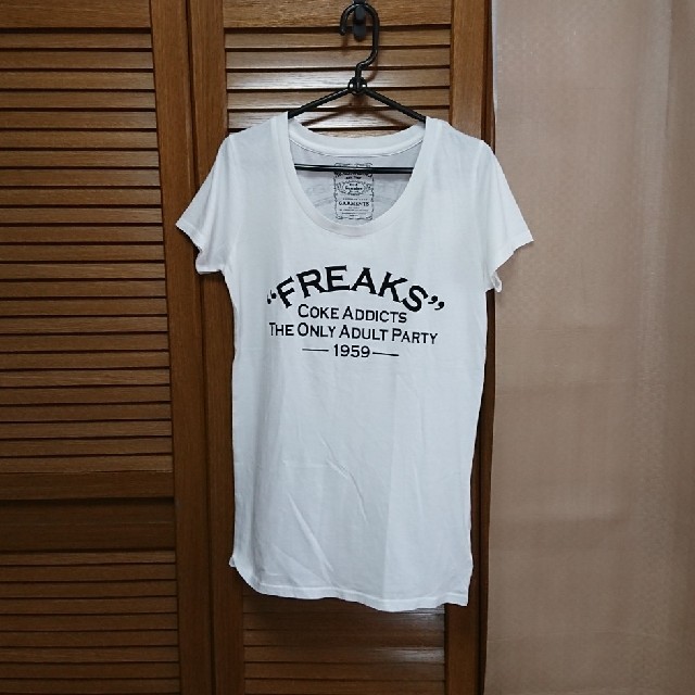 moussy(マウジー)の★★Ⅴマウジー 未使用タグ付き FREAKS Tシャツ レディースのトップス(Tシャツ(半袖/袖なし))の商品写真