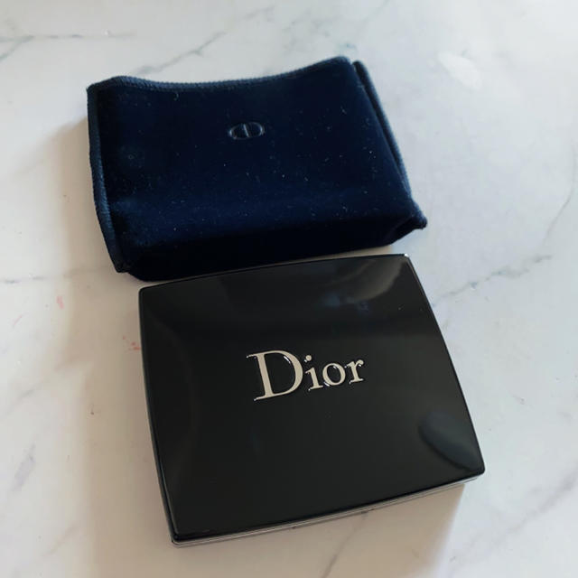 Dior(ディオール)のディオール サンククルール 167 ピンクバイブレーション　アイシャドウ　 コスメ/美容のベースメイク/化粧品(アイシャドウ)の商品写真