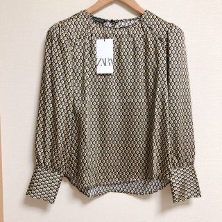 ザラ(ZARA)のタグ付き新品◎ZARA新作 ジオメトリック柄ブラウス(シャツ/ブラウス(長袖/七分))