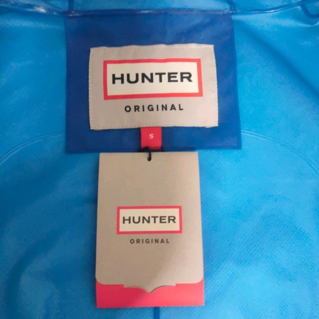 HUNTER(ハンター)のタグ付き　未使用　HUNTER　ハンター　レインコート 　オーシャンブルー レディースのジャケット/アウター(その他)の商品写真