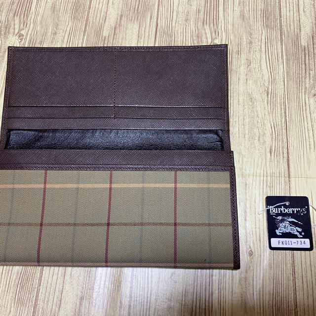 BURBERRY(バーバリー)の【最終価格】ビンテージ　バーバリー　ノバチェック　長財布　BURBERRYS レディースのファッション小物(財布)の商品写真