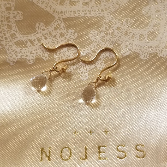 NOJESS(ノジェス)のNOJESS　ノジェス　チャーム付きフックピアス レディースのアクセサリー(ピアス)の商品写真