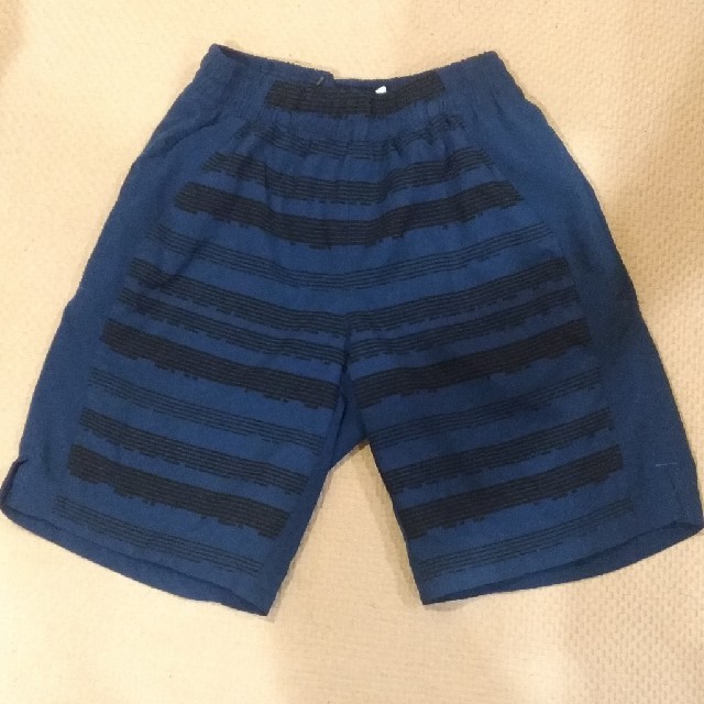 adidas(アディダス)のアディダス　ショートパンツ　ハーフパンツ　130cm  キッズ/ベビー/マタニティのキッズ服男の子用(90cm~)(パンツ/スパッツ)の商品写真