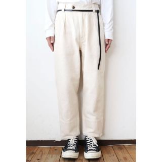 サンシー(SUNSEA)のURU COTTON HEAVY DRILL / 1 TUCK PANTS(スラックス)