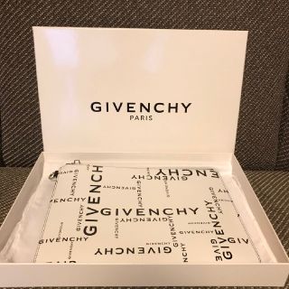 ジバンシィ(GIVENCHY)のGIVENCHY クラッチバッグ(セカンドバッグ/クラッチバッグ)