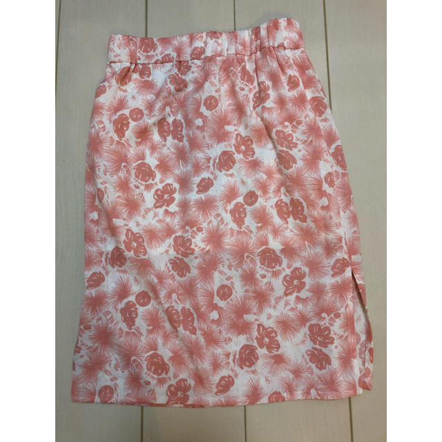 Noble(ノーブル)のnoble ピンク花柄スカート レディースのスカート(ひざ丈スカート)の商品写真