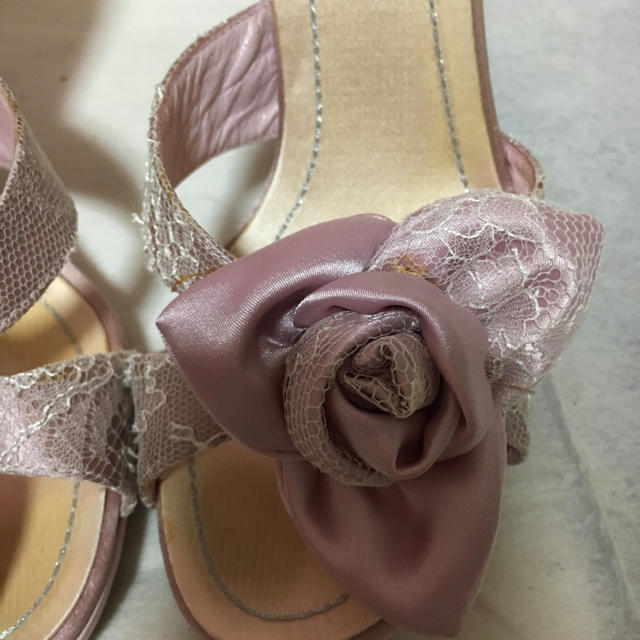 RENE CAOVILLA(レネカオヴィラ)の【レネカオヴィラ】バラとレースミュール レディースの靴/シューズ(サンダル)の商品写真