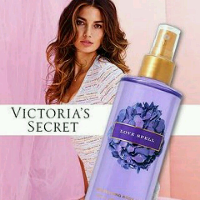 Victoria's Secret(ヴィクトリアズシークレット)のヴィクトリア*ボディミスト* コスメ/美容のボディケア(ボディローション/ミルク)の商品写真