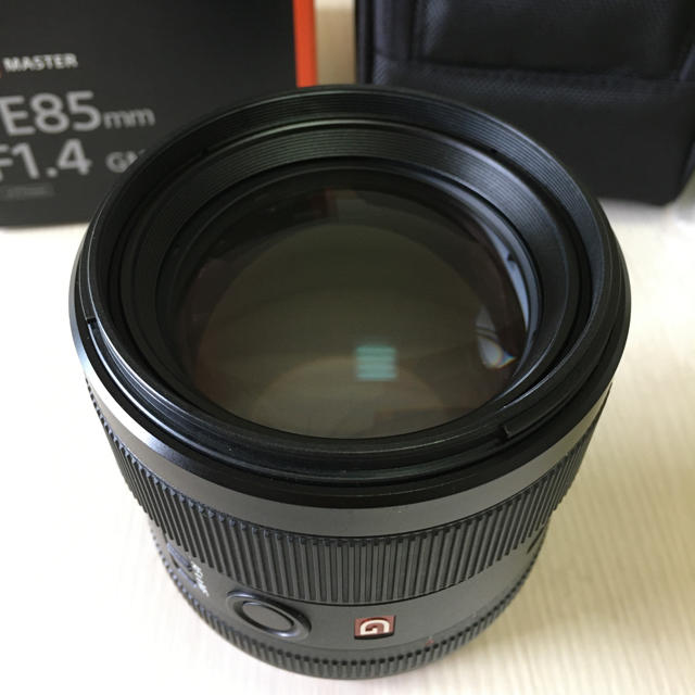 SONY(ソニー)のSONY FE 85mm F1.4 GM SEL85F14GM スマホ/家電/カメラのカメラ(レンズ(単焦点))の商品写真