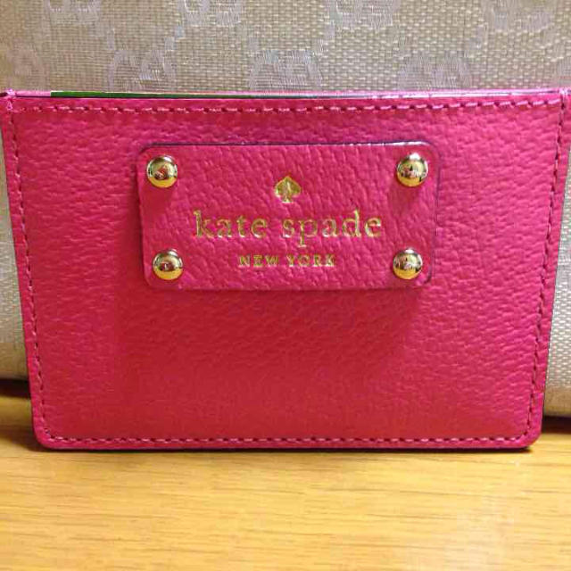 kate spade new york(ケイトスペードニューヨーク)の新品❗️ケイトスペード カードケース レディースのファッション小物(名刺入れ/定期入れ)の商品写真