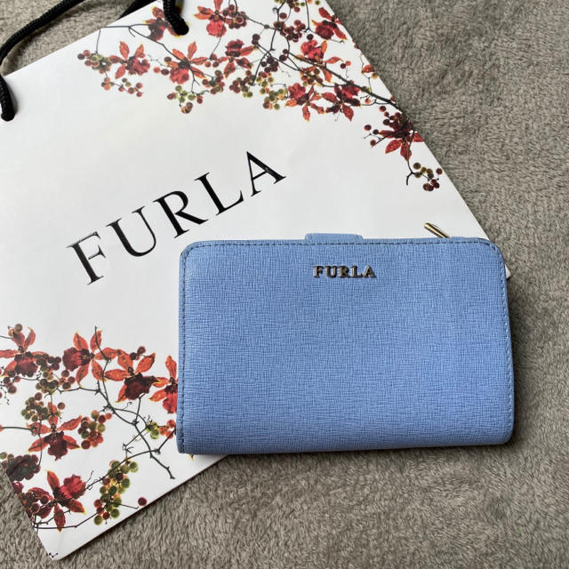 FURLA フルラ　財布　折り畳み