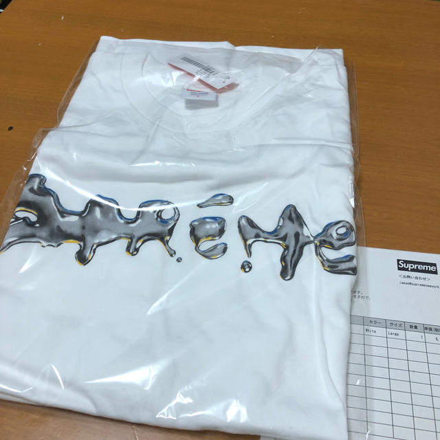 Supreme(シュプリーム)のSupreme  Liquid Tee ホワイト Lサイズの出品です。 メンズのトップス(Tシャツ/カットソー(半袖/袖なし))の商品写真