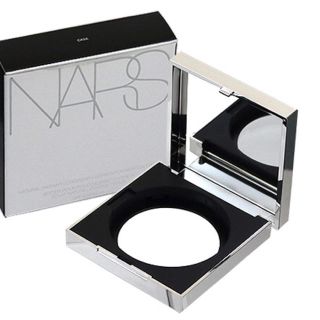 ナーズ(NARS)の新品★限定品 ナーズ クッションファンデーション ケース／シルバー NARS(その他)