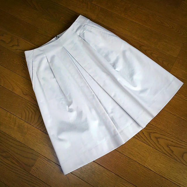 TOMORROWLAND(トゥモローランド)のスカート レディースのスカート(ひざ丈スカート)の商品写真