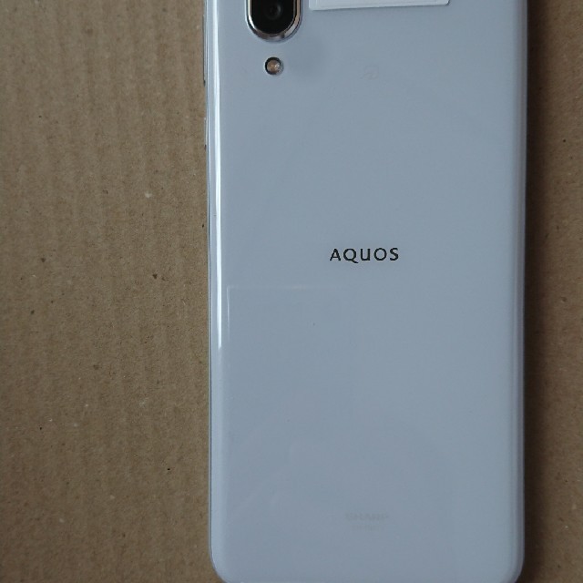 AQUOS(アクオス)のAQUOS sense3 plus スマホ/家電/カメラのスマートフォン/携帯電話(スマートフォン本体)の商品写真