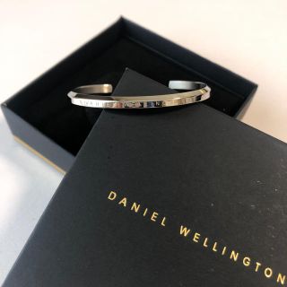 ダニエルウェリントン(Daniel Wellington)のDANIEL WELLINTON バングル(ブレスレット/バングル)