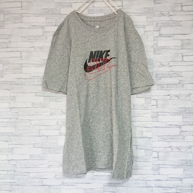 NIKE(ナイキ)の★大人気★ NIKE 両面 ビッグロゴ Tシャツ ナイキ デカロゴ スウォッシュ メンズのトップス(Tシャツ/カットソー(半袖/袖なし))の商品写真