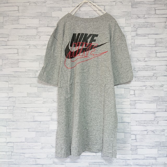 NIKE(ナイキ)の★大人気★ NIKE 両面 ビッグロゴ Tシャツ ナイキ デカロゴ スウォッシュ メンズのトップス(Tシャツ/カットソー(半袖/袖なし))の商品写真