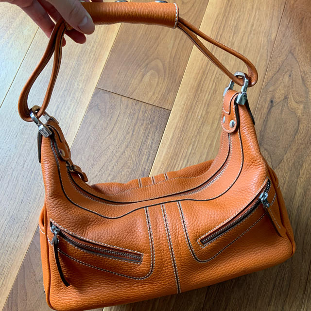 TOD'S(トッズ)のTODS バッグ レディースのバッグ(ショルダーバッグ)の商品写真