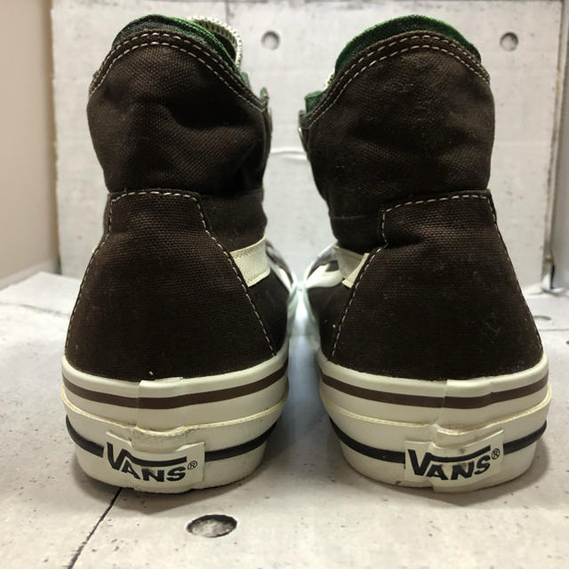 VANS(ヴァンズ)のとも様専用【美品】VANS バンズ　ハイスクール　スニーカー24.5cm  レディースの靴/シューズ(スニーカー)の商品写真