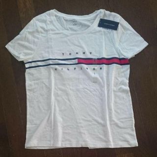 トミーヒルフィガー(TOMMY HILFIGER)の新品　Tommy Hilfiger★ロゴ入口Tシャツ(Tシャツ(半袖/袖なし))