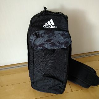 アディダス(adidas)のadidasバック(ボディーバッグ)