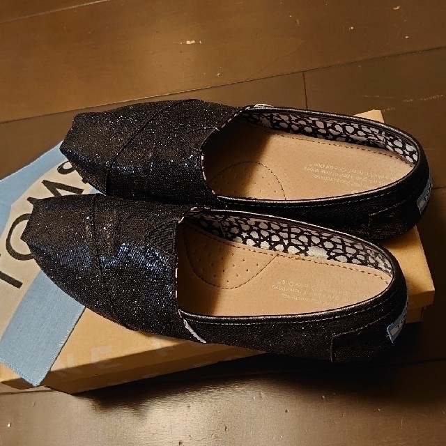 トムズ TOMS  グリッター スリッポン　W8.5