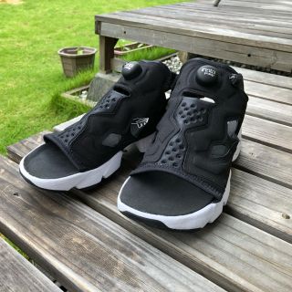 リーボック(Reebok)のReebok ポンプフューリーサンダル　BLK✖️WHT  26cm (サンダル)